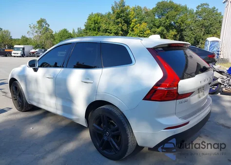2021 Volvo Xc60 T5 Momentum z USA, uszkodzony, nr VIN YV4102RK2M1694952